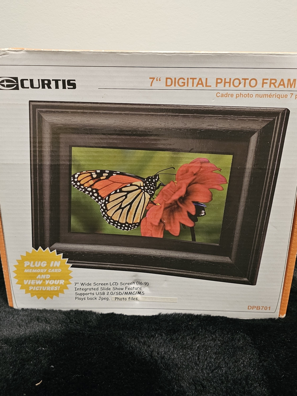 7" Digital Photo Frame in Dark Brown